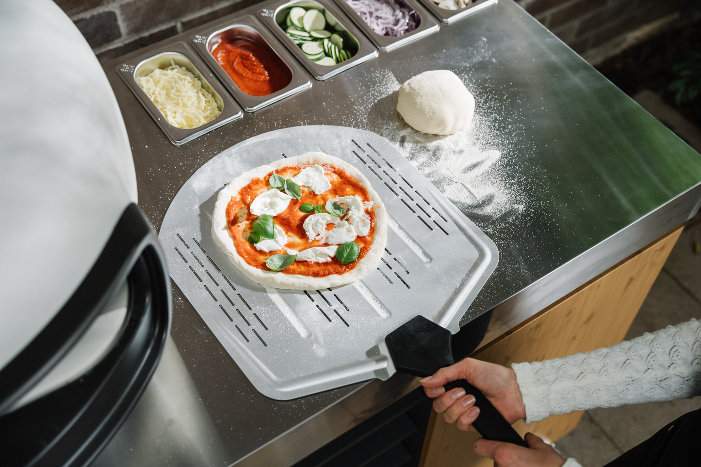 Pizza Station in Black